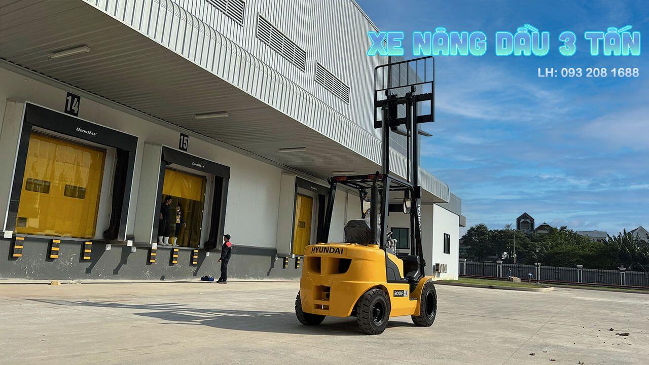 Xe nâng 3 tấn và xe nâng pallet điện cho CP Việt Nam P2
